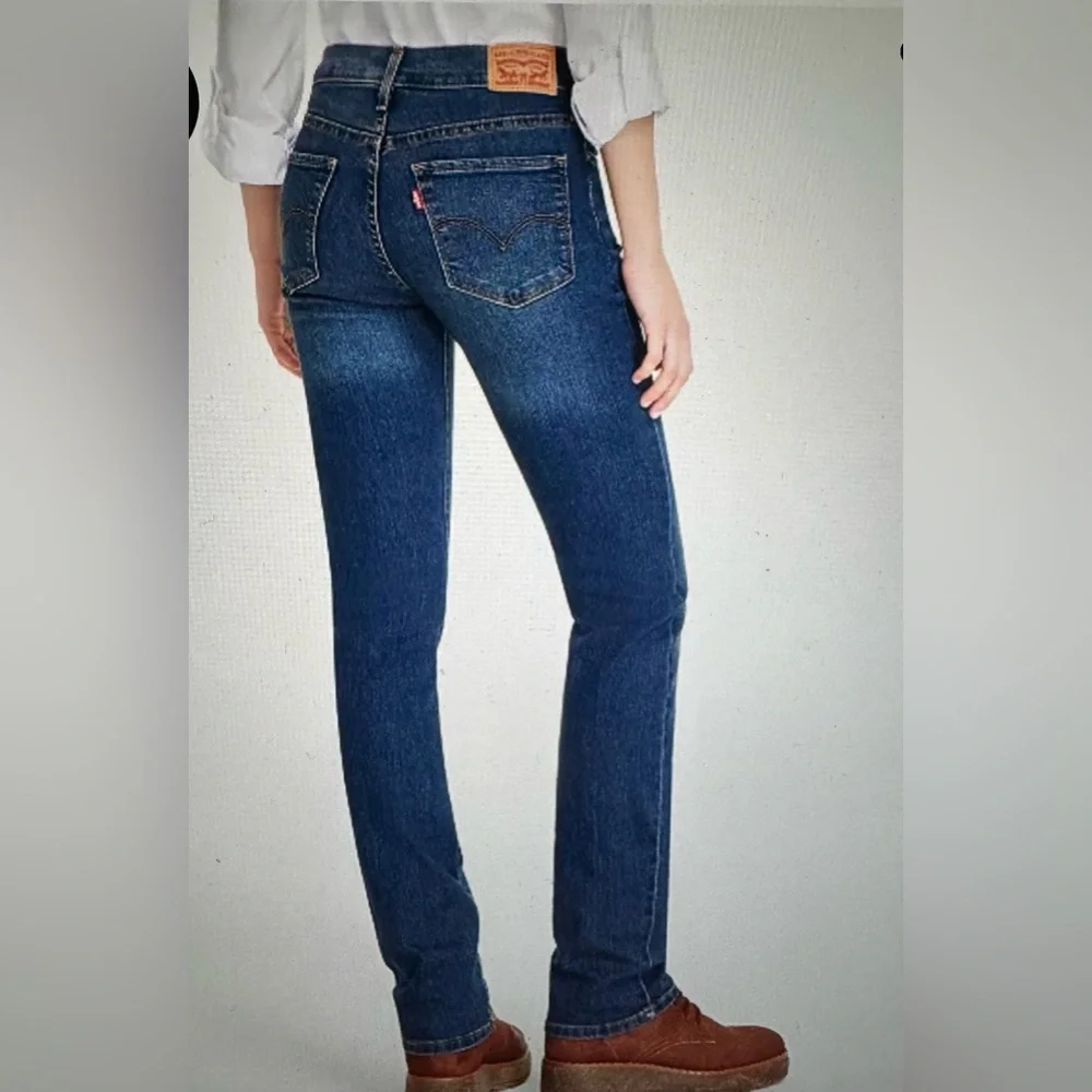 NWOT Women's Levi's 314 Shaping Straight Jeans Size 29 - Picture 2 of 6